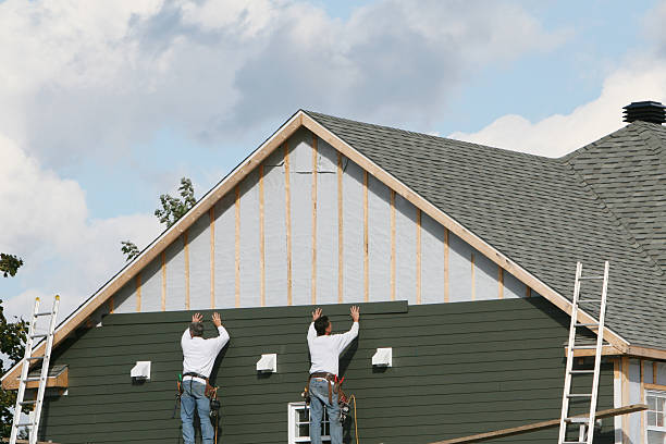 Professional Emergency Siding Repair technician working in North Bloomfield, OH